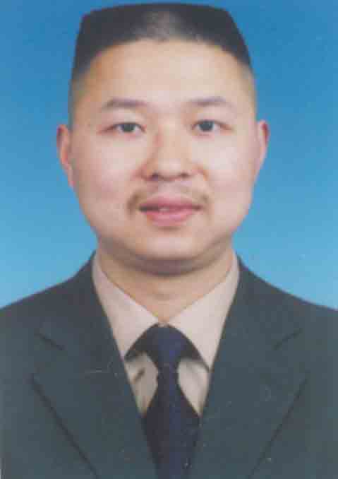 龍獻文律師
